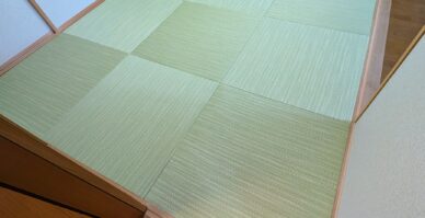 縁付き畳からへりなし畳(穂波01番)への新調を行わせていただきました。