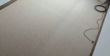 グループホームのクロスとカーペットを一新させていただきました。防炎ラベルも当店で対応しております。